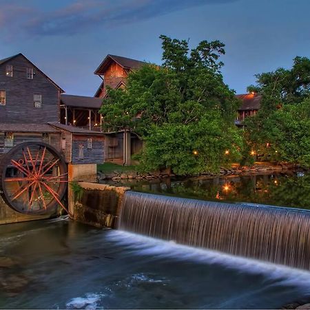 A Moment Inn Time Pigeon Forge Exterior foto